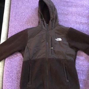 Women’s north face fleece with hood